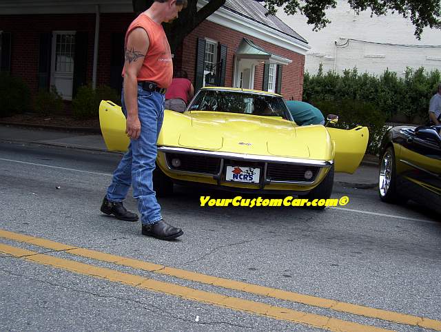  car restoration as can be seen in this yellow Corvette at the show